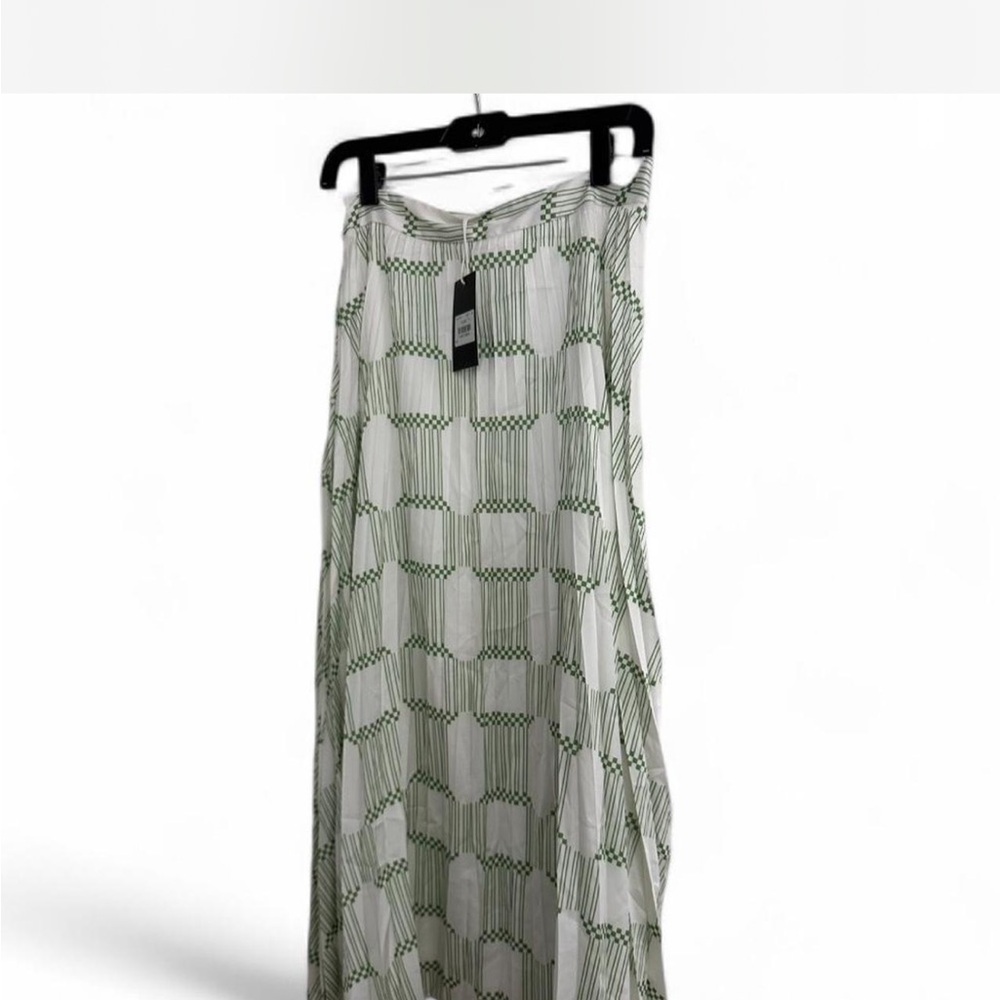 Novella Green and White Patterned Maxi Skirt